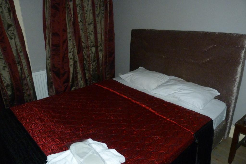 Eagles Budget Home Стамбул Номер фото